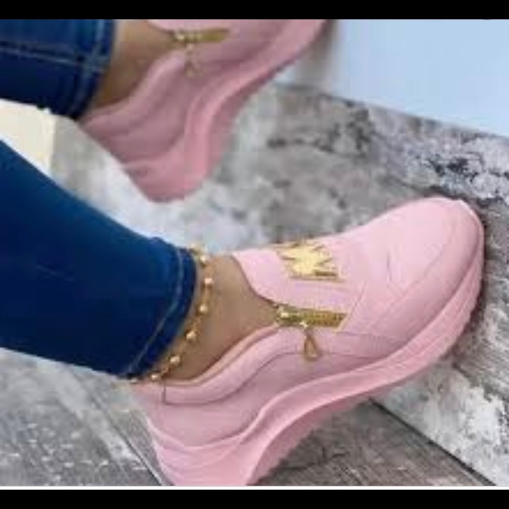 Light pink, comfortable zip up shoes, brand new…